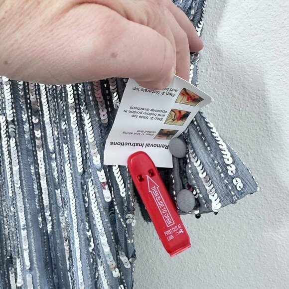 Mac Duggal Silver Sequin Long Sleeve V Neck Elegant Evening Gown Black Tie‎ 10 - Picture 11 of 14